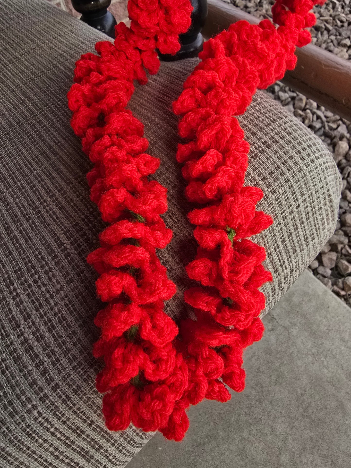 Hibiscus 4EVR Lei in Red