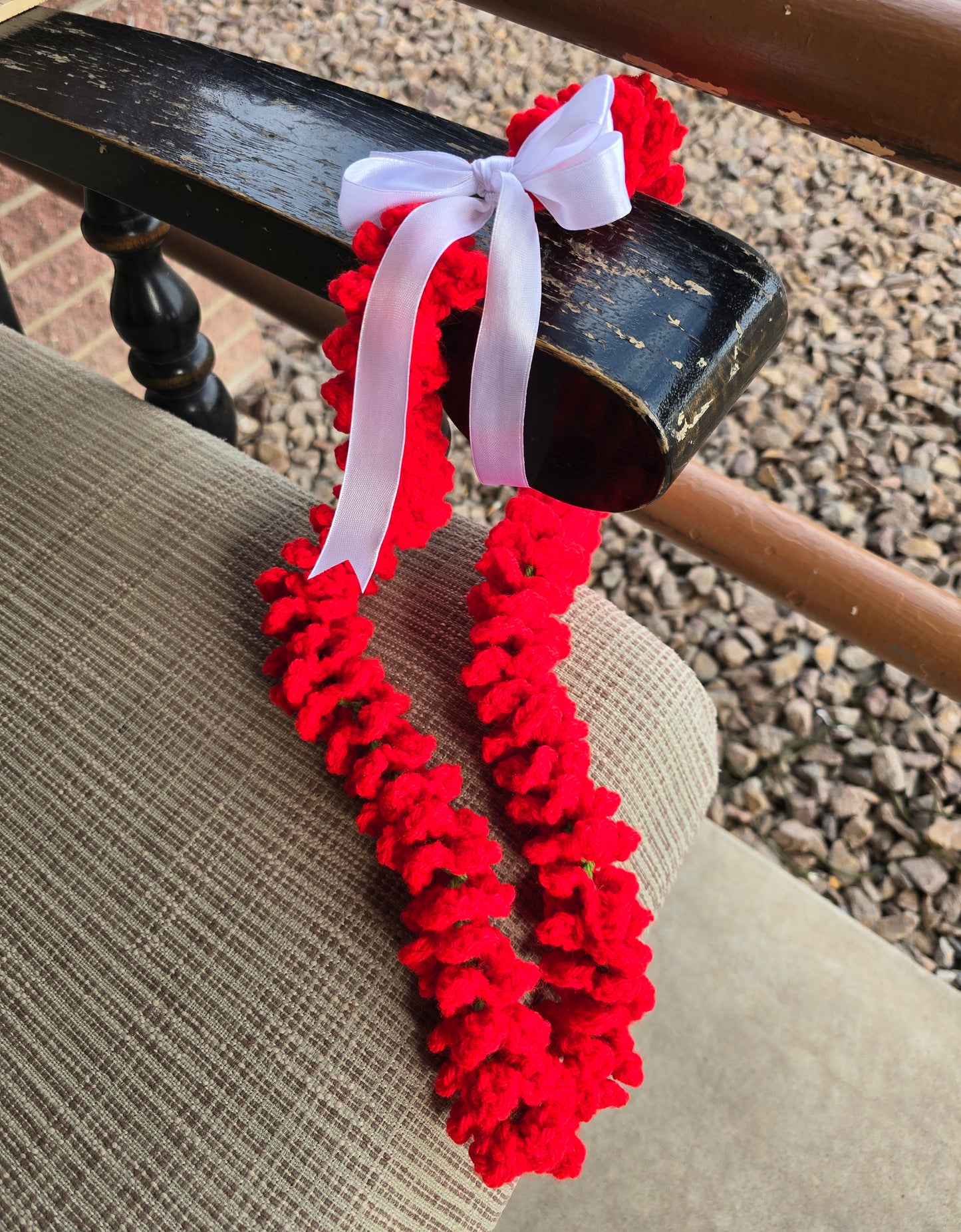 Hibiscus 4EVR Lei in Red